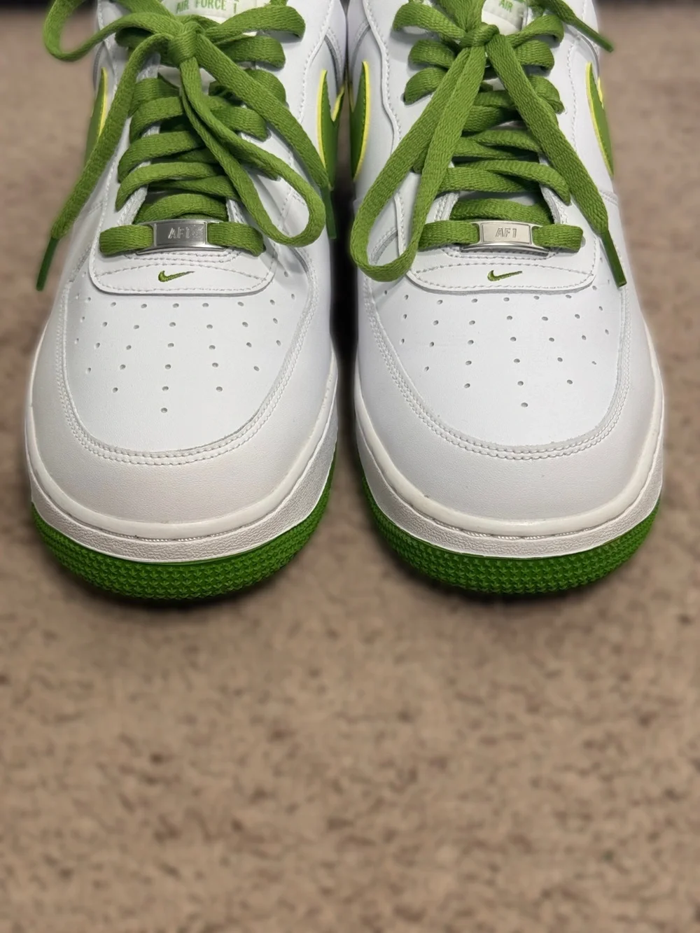 Nike Air Force 1 Low '07 White Chlorophyll Men’s Sz 12 Bright Green